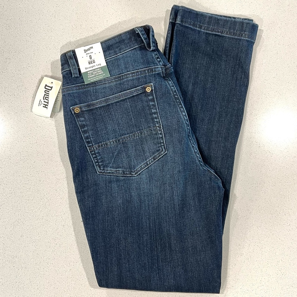 NWT Duluth Trading Co. Mid-rise Straight Leg Double Flex jeans Size 8 Reg.